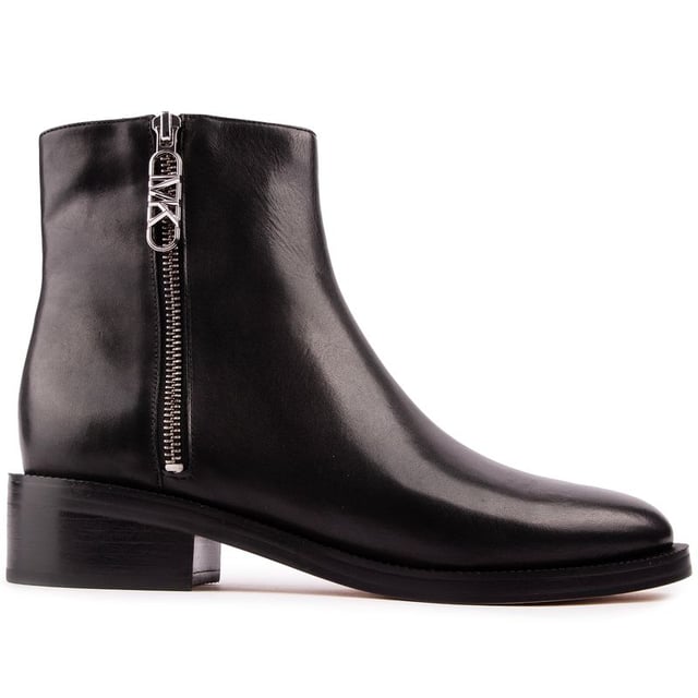 Mk flat boots hotsell