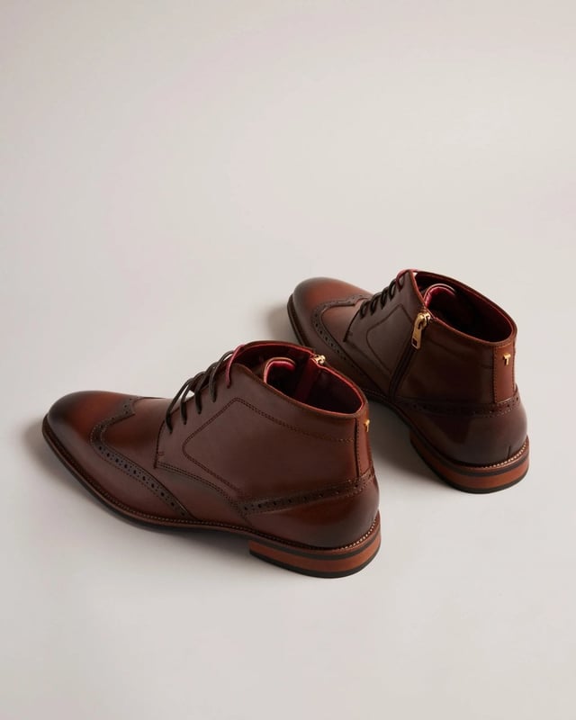 Mens wingtip deals chukka boots